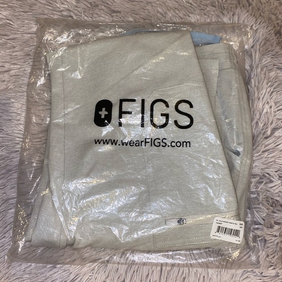 SOLD❌ Figs Space Gray/Grey Yola XXS - Picture 5 of 6